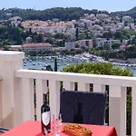 Apartment Violeta 2 With Parking